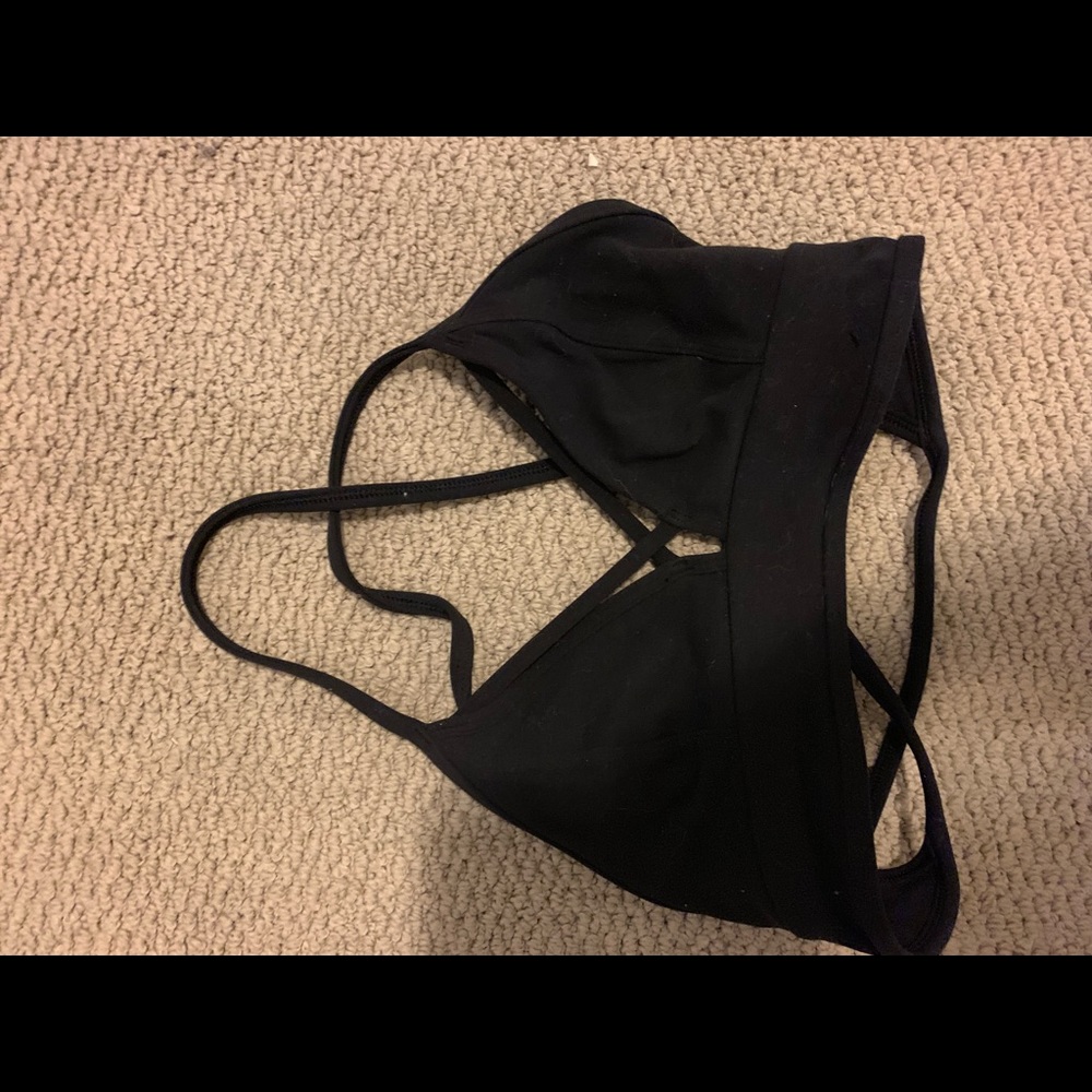 Lululemon sports bra